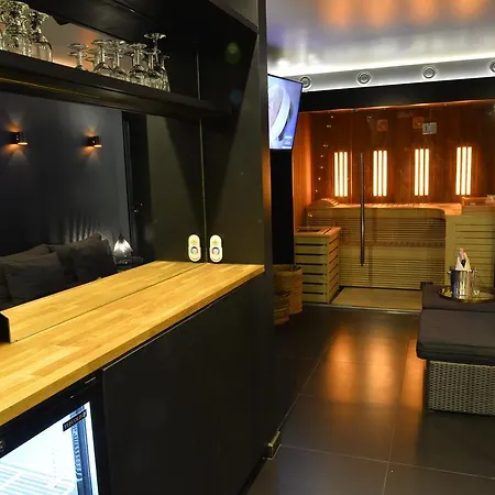 Avec Jacuzzi Sauna Privatif * Bruxelles